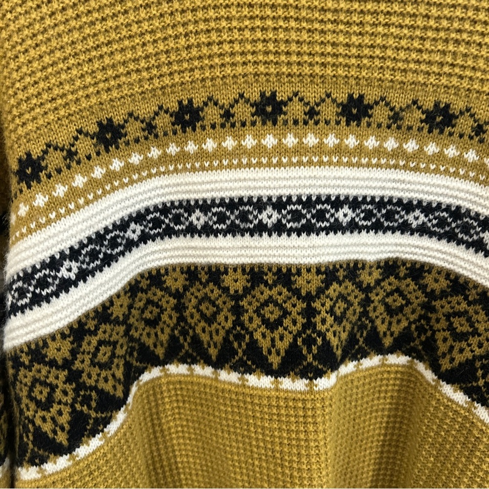 Women's vintage Fair Isle Crewneck Sweater - Picture 2 of 4